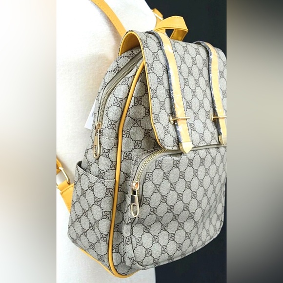 NEW Beige/Mustard Yellow Backpack 6 Pockets Adjustable Straps Light inte… - Picture 8 of 9